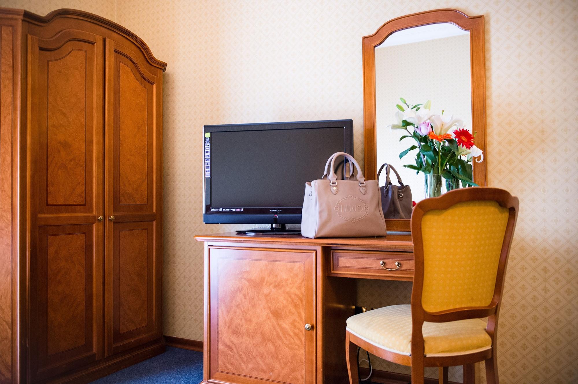 Hotel Amadeus Ρώμη Εξωτερικό φωτογραφία