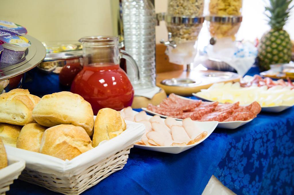 Hotel Amadeus Ρώμη Εξωτερικό φωτογραφία