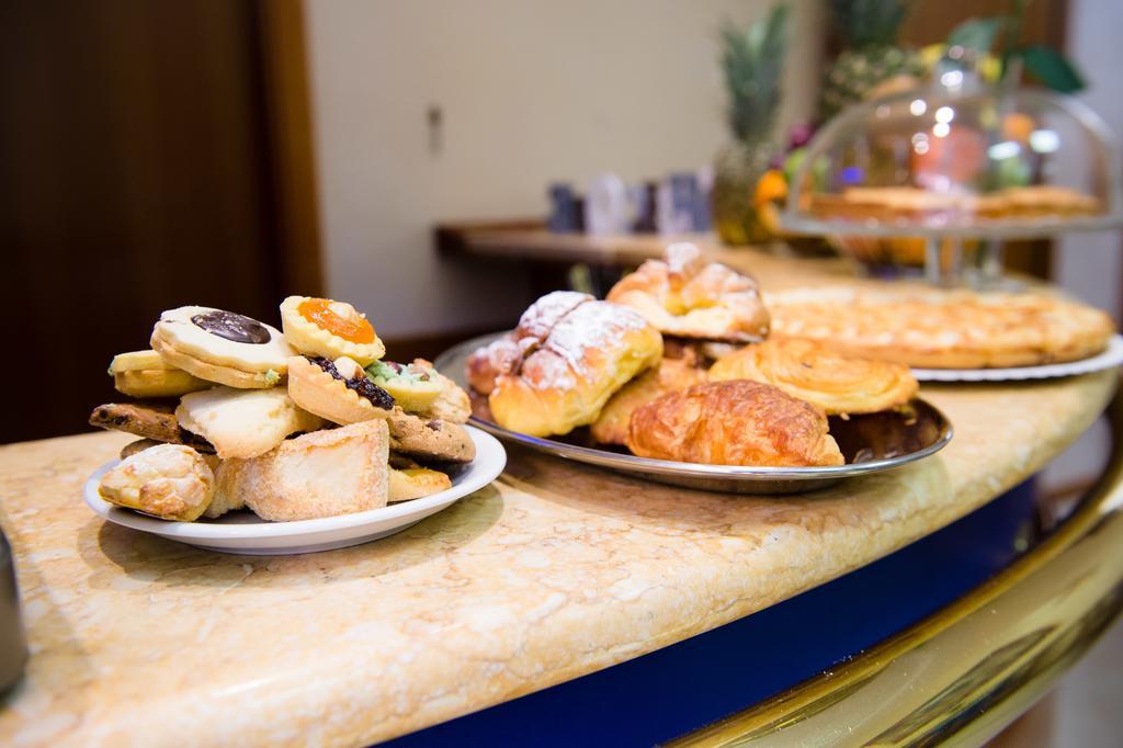 Hotel Amadeus Ρώμη Εξωτερικό φωτογραφία